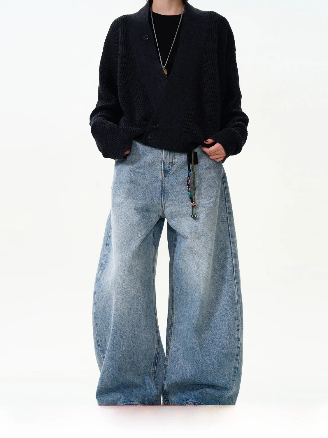MADWITCH American Classic Washed Knife Jeans Men's Loose Casual Vintage Trousers Long Pants Winter Collection
MADWITCH American Classic Washed Knife Jeans Men's Loose Casual Vintage Trousers Long Pants Winter Collection