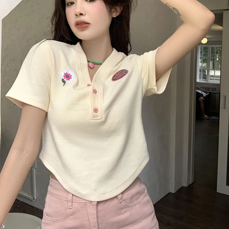 Sweet Embroidered T Shirt Women Korean Fashion Harajuku Crop Top Summer Chic Slim Fit Short Sleeve V Neck Tees Ladies Base Shirt
Sweet Embroidered T Shirt Women Korean Fashion Harajuku Crop Top Summer Chic Slim Fit Short Sleeve V Neck Tees Ladies Base Shirt