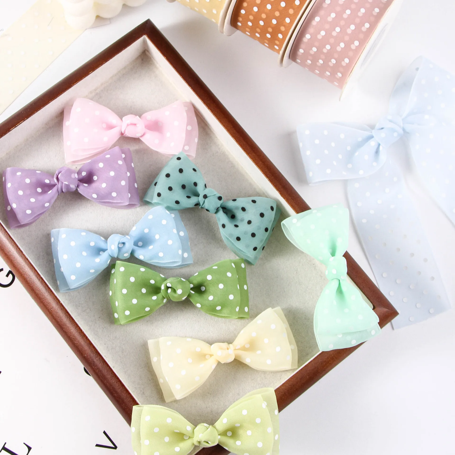 4cmx 10yard Jelly Yarn Polka Dot Snow Yarn Ribbon Hair Accessories DIY Bowknot Shoes Hats Flowers Packaging Slippery Yarn
4cmx 10yard Jelly Yarn Polka Dot Snow Yarn Ribbon Hair Accessories DIY Bowknot Shoes Hats Flowers Packaging Slippery Yarn