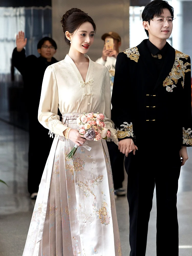New Chinese Style Wedding Dress Set Small Size Bride Drinking Ceremony Hanfu Wedding Dress 2026 New Arrival Elegant Simple
New Chinese Style Wedding Dress Set Small Size Bride Drinking Ceremony Hanfu Wedding Dress 2026 New Arrival Elegant Simple
