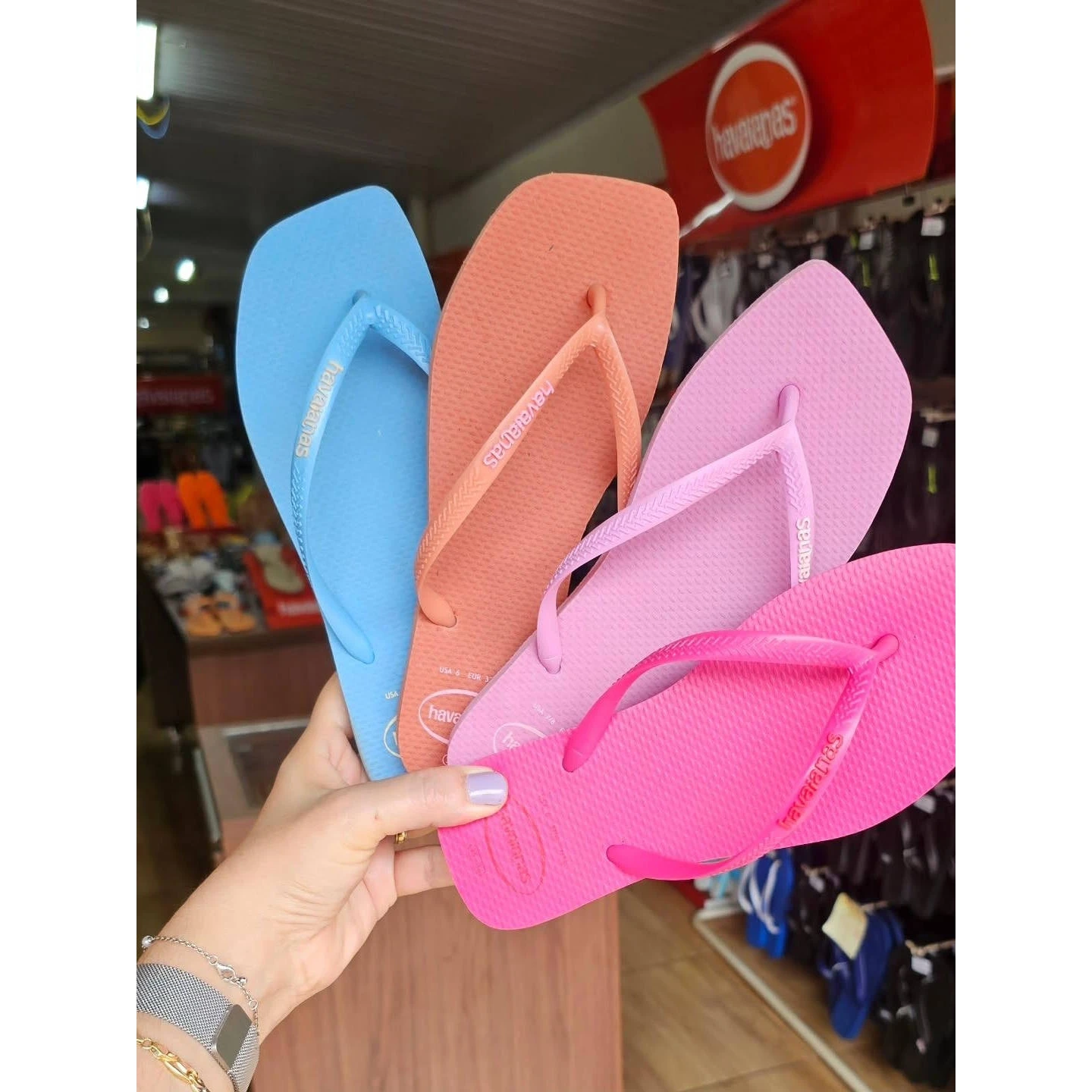 Гавана новые тапочки-стринги с квадратной головкой, цветные противоскользящие сандалии с логотипом Beach oes, летние крутые тапочки, повседневные туфли на плоской подошве
Гавана новые тапочки-стринги с квадратной головкой, цветные противоскользящие сандалии с логотипом Beach oes, летние крутые тапочки, повседневные туфли на плоской подошве