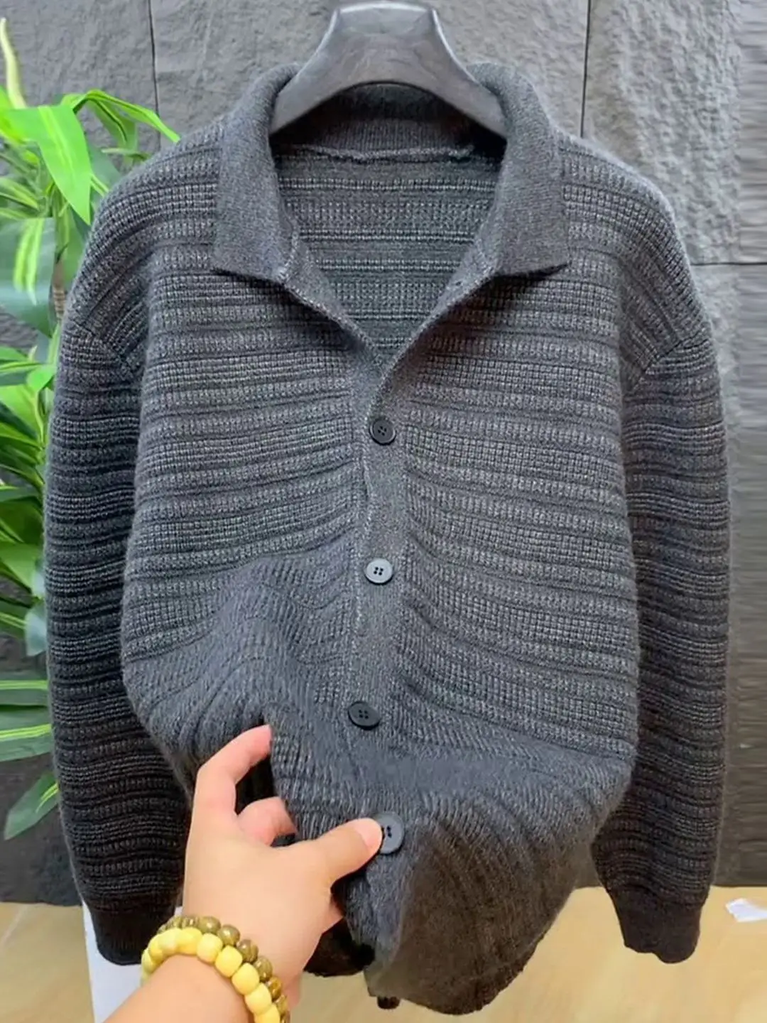 High-End Knitted Sweater Casual Sle Men's Open Cardigan Autumn Winter Outerwear Polyester Fiber Long Sve Warmth
High-End Knitted Sweater Casual Sle Men's Open Cardigan Autumn Winter Outerwear Polyester Fiber Long Sve Warmth