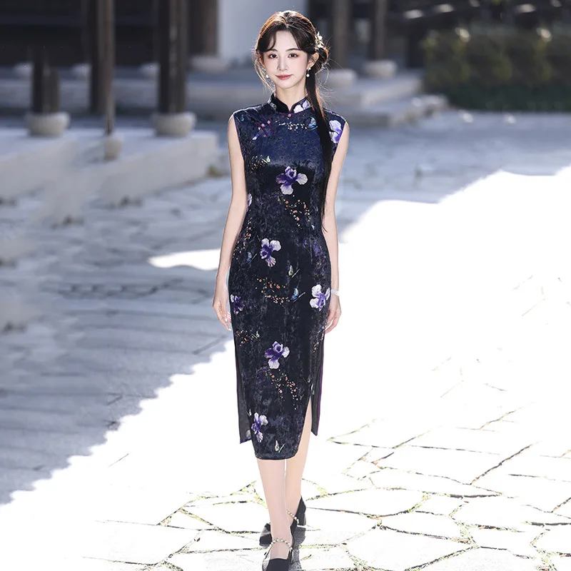 Retro Old Shanghai Style Gold Velvet Long Cheongsam Velour Sleeveless Classical Dress Qipao Dress
Retro Old Shanghai Style Gold Velvet Long Cheongsam Velour Sleeveless Classical Dress Qipao Dress