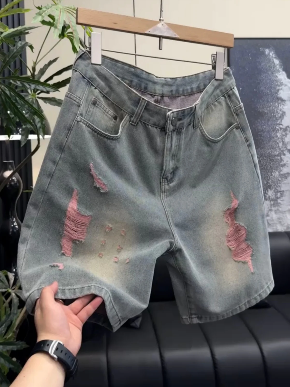 Summer Trendy Worn Washed Denim Shorts Sporty Five-Quarter Length for Couples Breathable Cotton Polyester Blend
Summer Trendy Worn Washed Denim Shorts Sporty Five-Quarter Length for Couples Breathable Cotton Polyester Blend