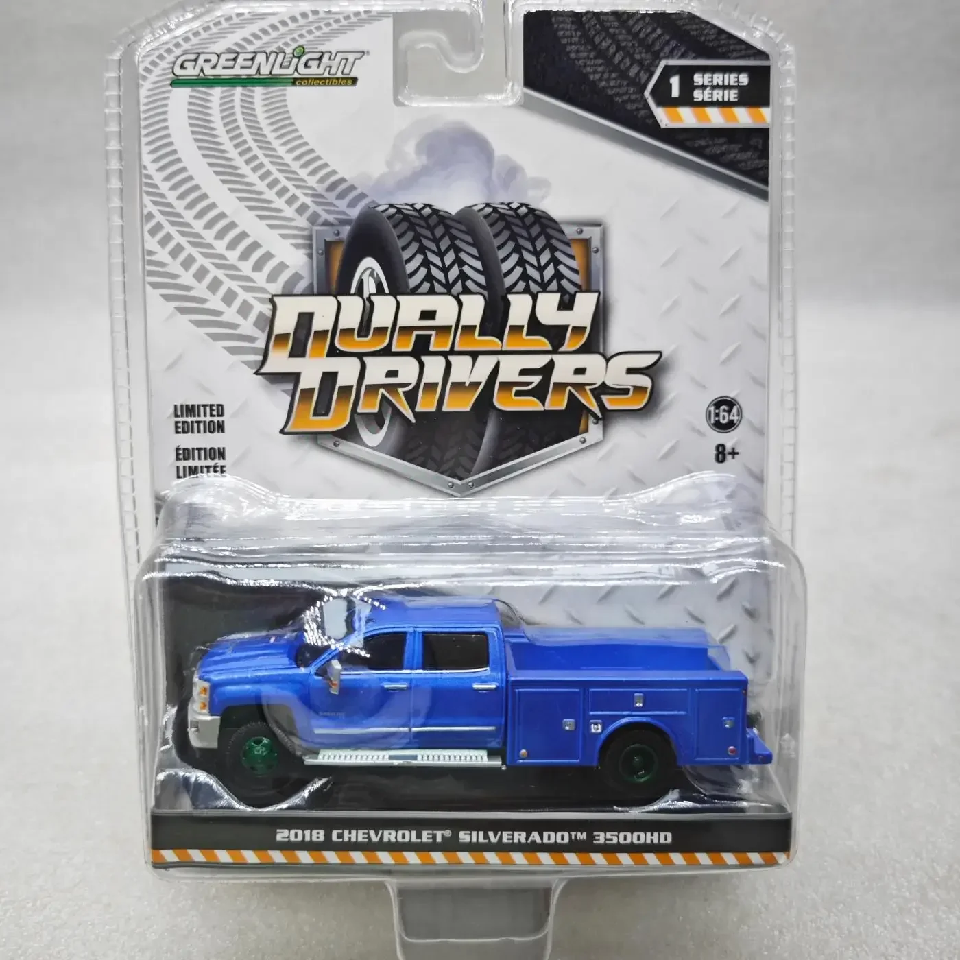 GreenLight 1:64 2018, Chevrolet Silverado 3500HD, изысканная модель автомобиля, имитация игрушки из сплава
GreenLight 1:64 2018, Chevrolet Silverado 3500HD, изысканная модель автомобиля, имитация игрушки из сплава