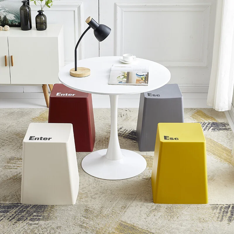 Small Round Table Nordic Simple and Casual White Designer Cafe Exhibition Hall Milk Tea Negotiation Tulip Balcony Table
Small Round Table Nordic Simple and Casual White Designer Cafe Exhibition Hall Milk Tea Negotiation Tulip Balcony Table