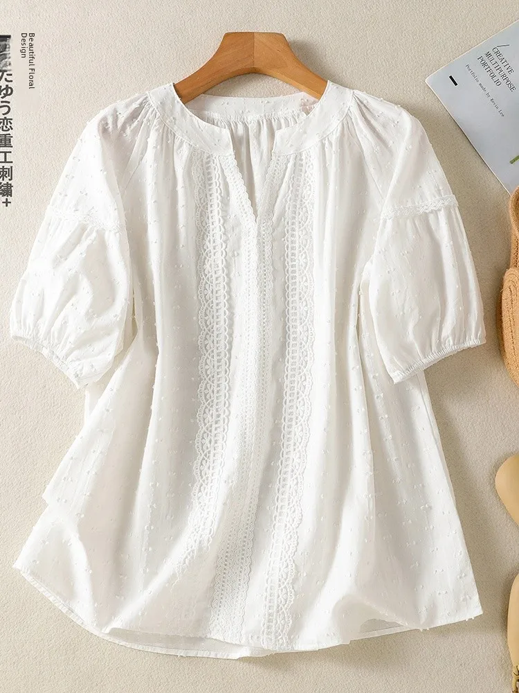 Elegant Embroidered V-Neck T-Shirt Women's Casual Loose Slimming Short Sleeve Top Fashionable Versatile Breathable Summer Shirt
Elegant Embroidered V-Neck T-Shirt Women's Casual Loose Slimming Short Sleeve Top Fashionable Versatile Breathable Summer Shirt