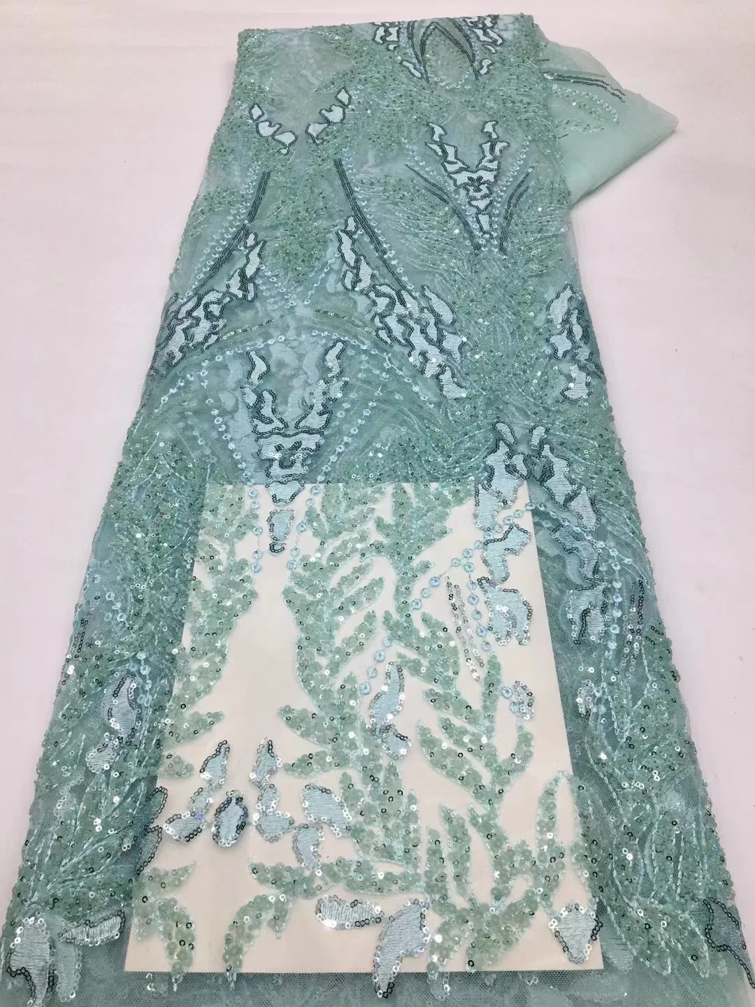 African Sequins Lace Fabric 2023 High Quality Luxury Embroidery Nigerian French Net Lace Fabric for Wedding Party VXX5599
African Sequins Lace Fabric 2023 High Quality Luxury Embroidery Nigerian French Net Lace Fabric for Wedding Party VXX5599