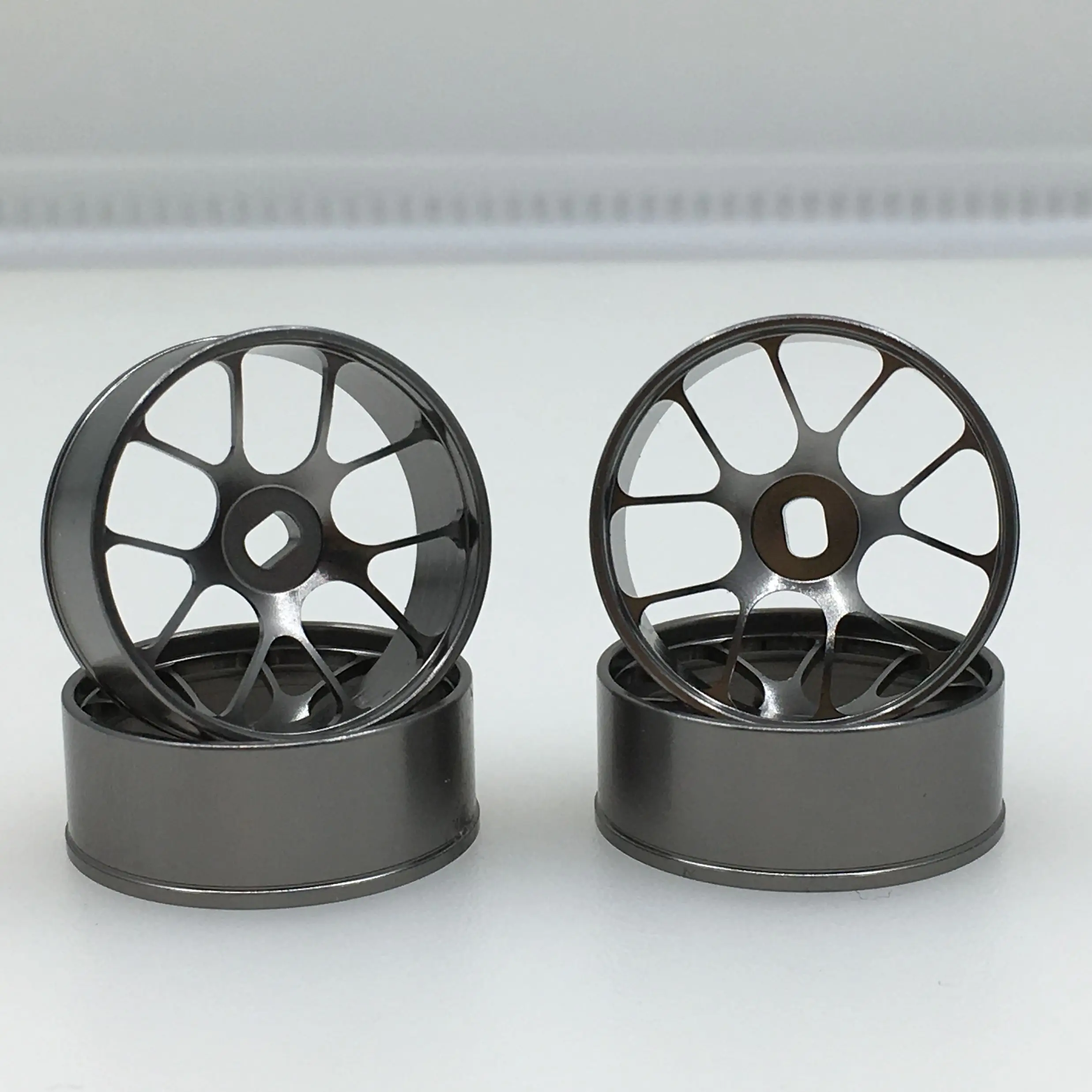 Металлическое колесо 22 мм для радиоуправляемого автомобиля 1/28 DriftArt2 Wltoys K989 K969 Hgd1 Mini-Q Mini-Z XRX DRZ ATM
Металлическое колесо 22 мм для радиоуправляемого автомобиля 1/28 DriftArt2 Wltoys K989 K969 Hgd1 Mini-Q Mini-Z XRX DRZ ATM