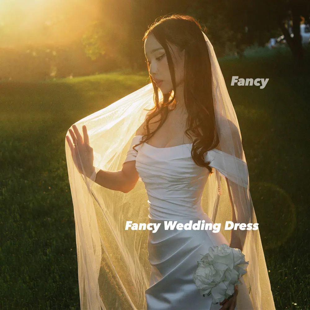 Fancy Simple Off Shoulder Korea Evening Dress Photo Shoot Mermaid Soft Satin Wedding Dresses Corset 웨딩드레스 Customized
Fancy Simple Off Shoulder Korea Evening Dress Photo Shoot Mermaid Soft Satin Wedding Dresses Corset 웨딩드레스 Customized