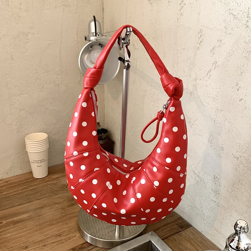 Polka dot Shoulder Bag Female Designer Knotted Shoulder Strap Underarm Handbag Fashion Half Moon Bag Large Capacity Tote
Polka dot Shoulder Bag Female Designer Knotted Shoulder Strap Underarm Handbag Fashion Half Moon Bag Large Capacity Tote
