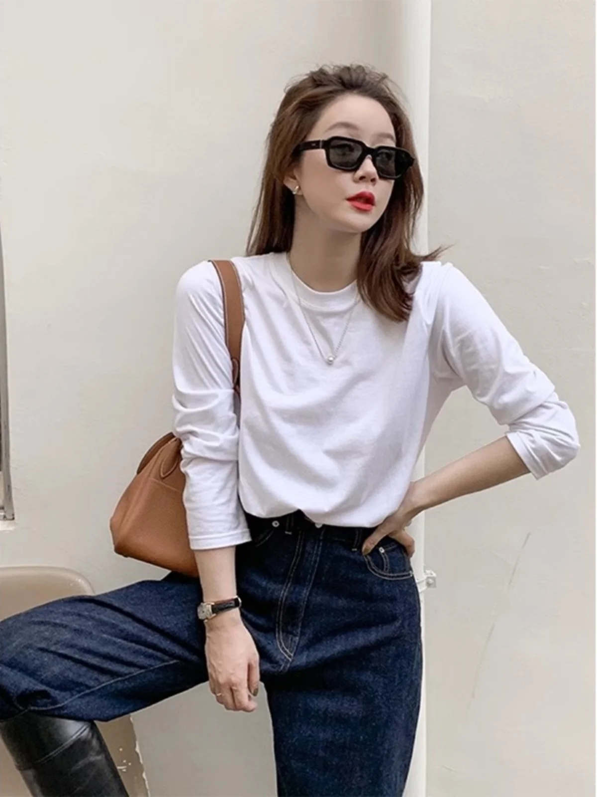 Женская базовая футболка с круглым вырезом и длинным рукавом, однотонная, повседневная, из хлопка, весенняя мода
Женская базовая футболка с круглым вырезом и длинным рукавом, однотонная, повседневная, из хлопка, весенняя мода