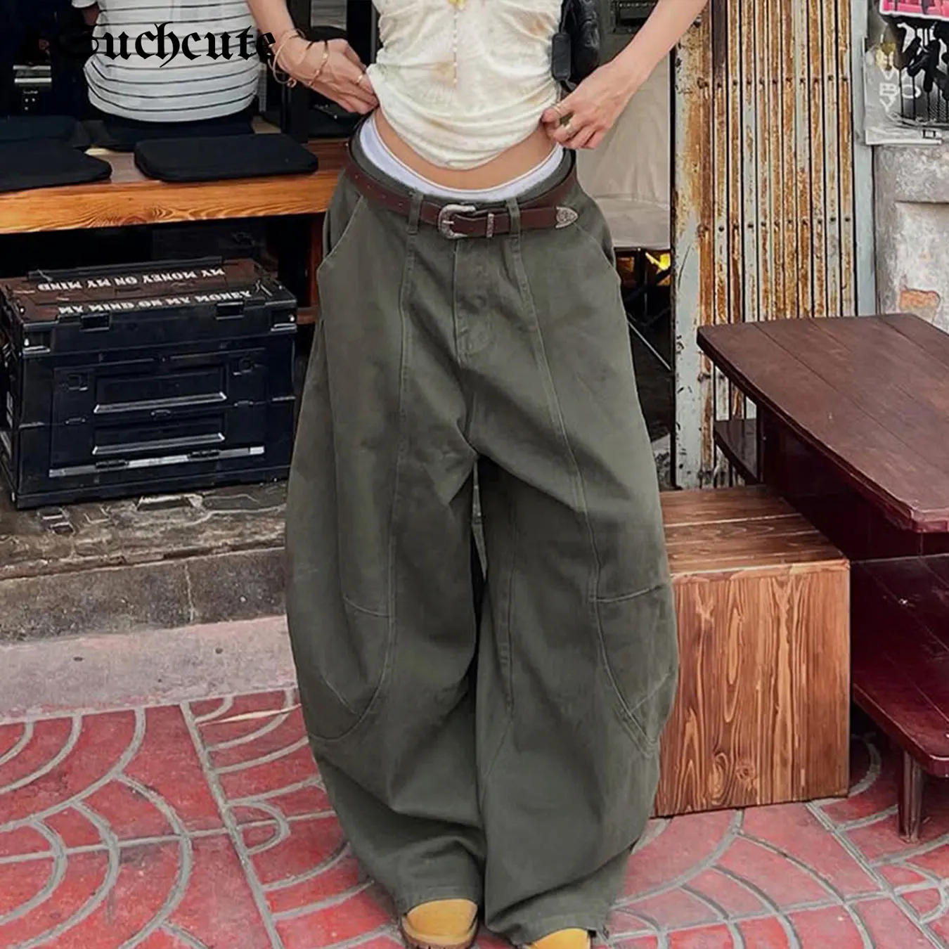SUCHCUTE Y2K Streetwear Cargo Pant For Women Big Pockets Cotton Oversized Jeans Low Raise Wide Leg Denim Trousers Vintage Bottom
SUCHCUTE Y2K Streetwear Cargo Pant For Women Big Pockets Cotton Oversized Jeans Low Raise Wide Leg Denim Trousers Vintage Bottom