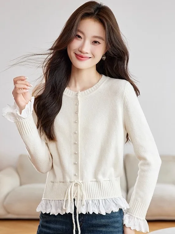 Вязаный кардиган Fenixuan Gentle Wind с кружевной отделкой, женский, осенне-зимний, с длинными рукавами, приталенный, свитер-топ
Вязаный кардиган Fenixuan Gentle Wind с кружевной отделкой, женский, осенне-зимний, с длинными рукавами, приталенный, свитер-топ