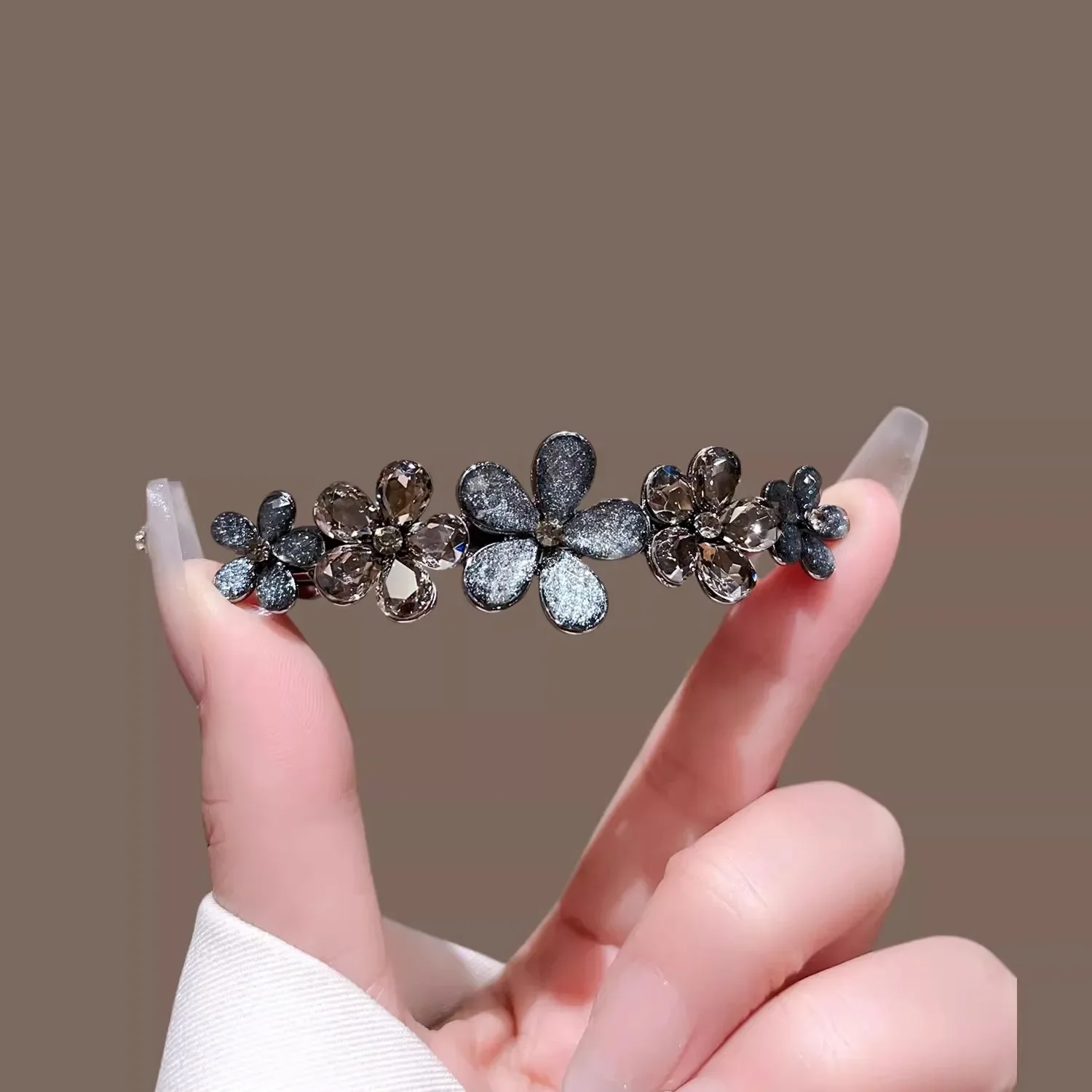 Spring Hairpin Elegant Korean Floral Print Crystal Metal Single Half Up Fix Daily Women Girls All Season
Spring Hairpin Elegant Korean Floral Print Crystal Metal Single Half Up Fix Daily Women Girls All Season