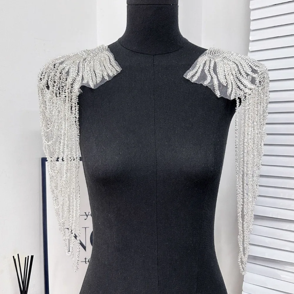 1PC Fringed Sequined Beaded Uniform Epaulets Unisex Removable Party Costume Epaulettes Shoulder Wrap DIY Decoration
1PC Fringed Sequined Beaded Uniform Epaulets Unisex Removable Party Costume Epaulettes Shoulder Wrap DIY Decoration