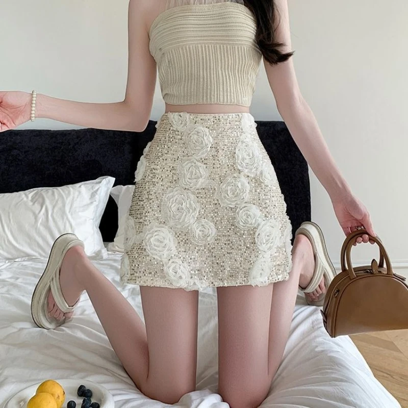 Women's Fashion Summer Sequin Skirt with 3D Floral Design Slimming Bodycon Short Versatile Elegant for Daily Wear
Women's Fashion Summer Sequin Skirt with 3D Floral Design Slimming Bodycon Short Versatile Elegant for Daily Wear