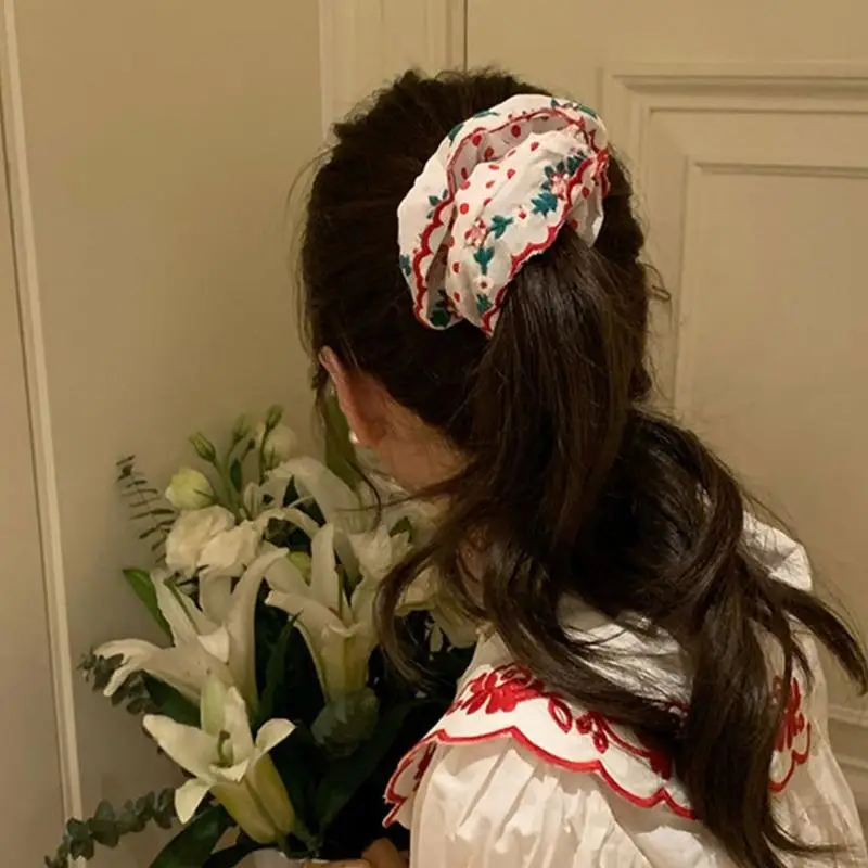 39BB Decorative Checkered Scrunchie With Lace Edging Elastic Ponytail Band For Girls
39BB Decorative Checkered Scrunchie With Lace Edging Elastic Ponytail Band For Girls