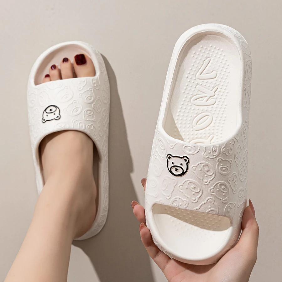 Printting Cute Bear Women Slippers Summer Indoor Soft Cartoon Sandals Bathroom Anti-slip Outdoor Comfy Men Leisure Shoes Couple
Printting Cute Bear Women Slippers Summer Indoor Soft Cartoon Sandals Bathroom Anti-slip Outdoor Comfy Men Leisure Shoes Couple