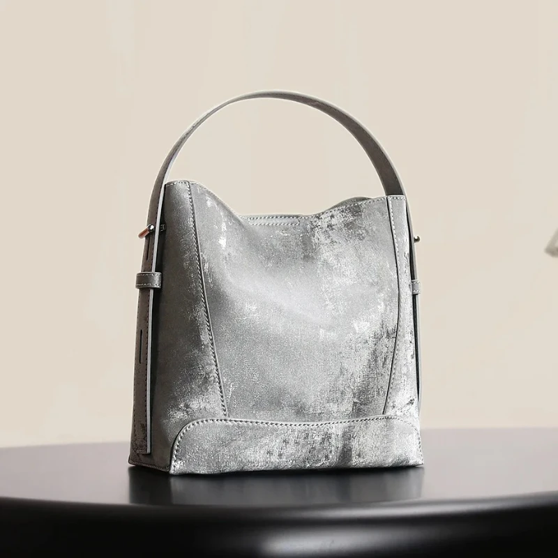 Women's Genuine Cowhide Leather Large Capacity Tote Bag, New Fashion High-End Shoulder Purse for Daily Commute & Casual
Women's Genuine Cowhide Leather Large Capacity Tote Bag, New Fashion High-End Shoulder Purse for Daily Commute & Casual