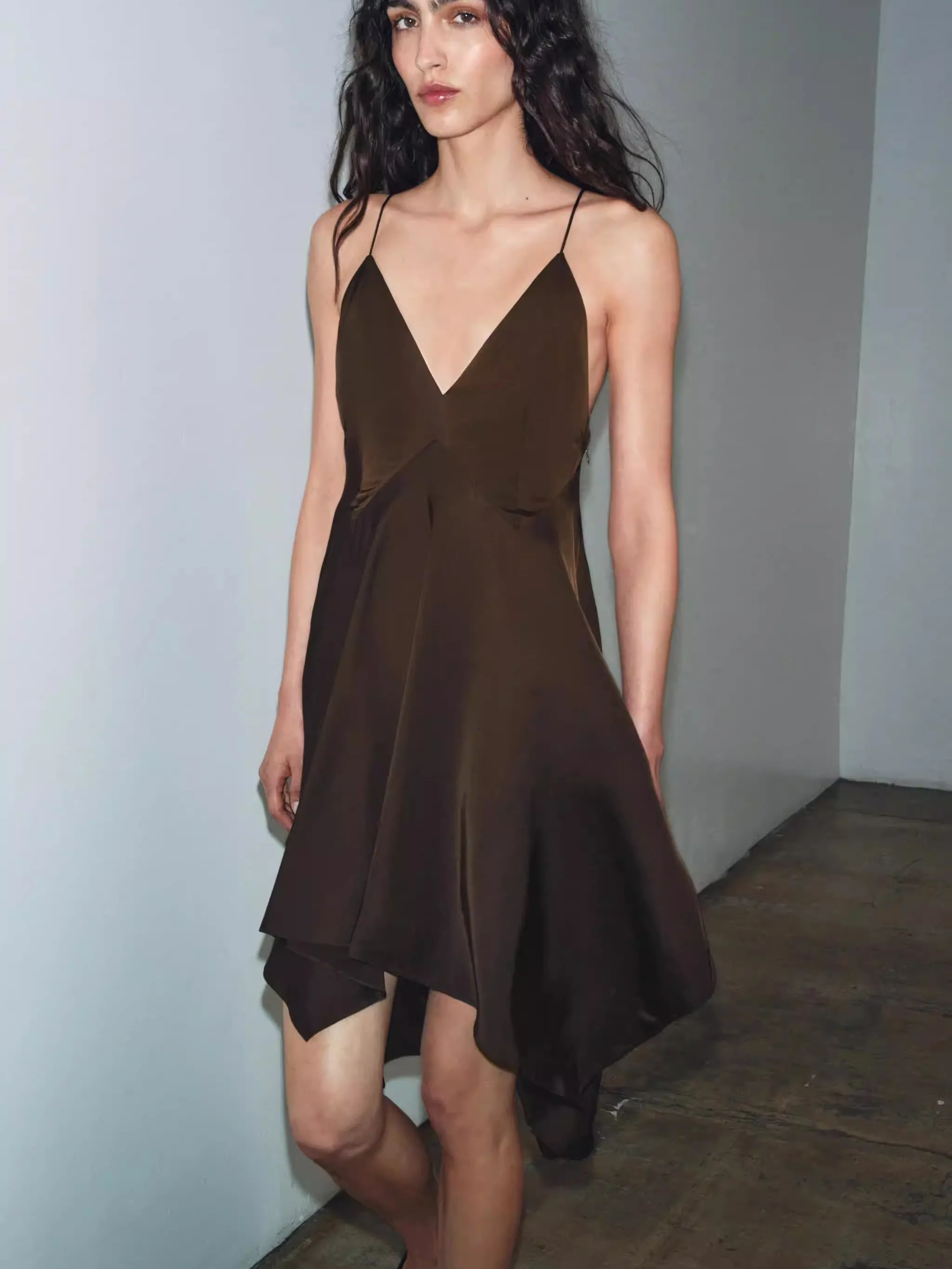 Sexy Asymmetrical Multi-layer Decoration Summer New Women's Dress Strapless Gown for Young Women Aged 18-25 2026 Summer Colle...
Sexy Asymmetrical Multi-layer Decoration Summer New Women's Dress Strapless Gown for Young Women Aged 18-25 2026 Summer Colle...