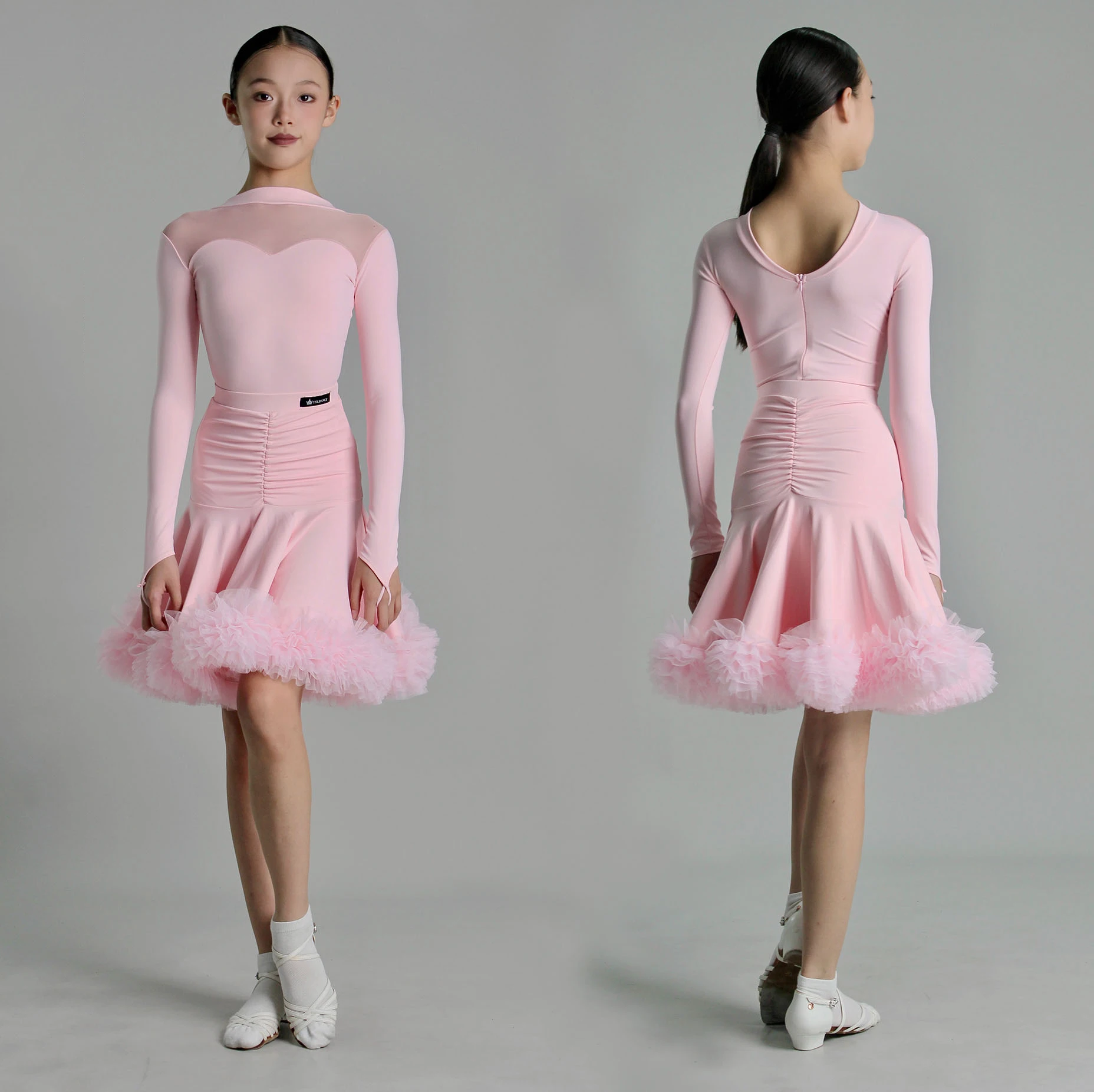 2025 Kids Latin Dance Dress Girls Performance Clothes Pink Black Long Sleeves Fluffy Dress Suit Latin Competition Dress
2025 Kids Latin Dance Dress Girls Performance Clothes Pink Black Long Sleeves Fluffy Dress Suit Latin Competition Dress