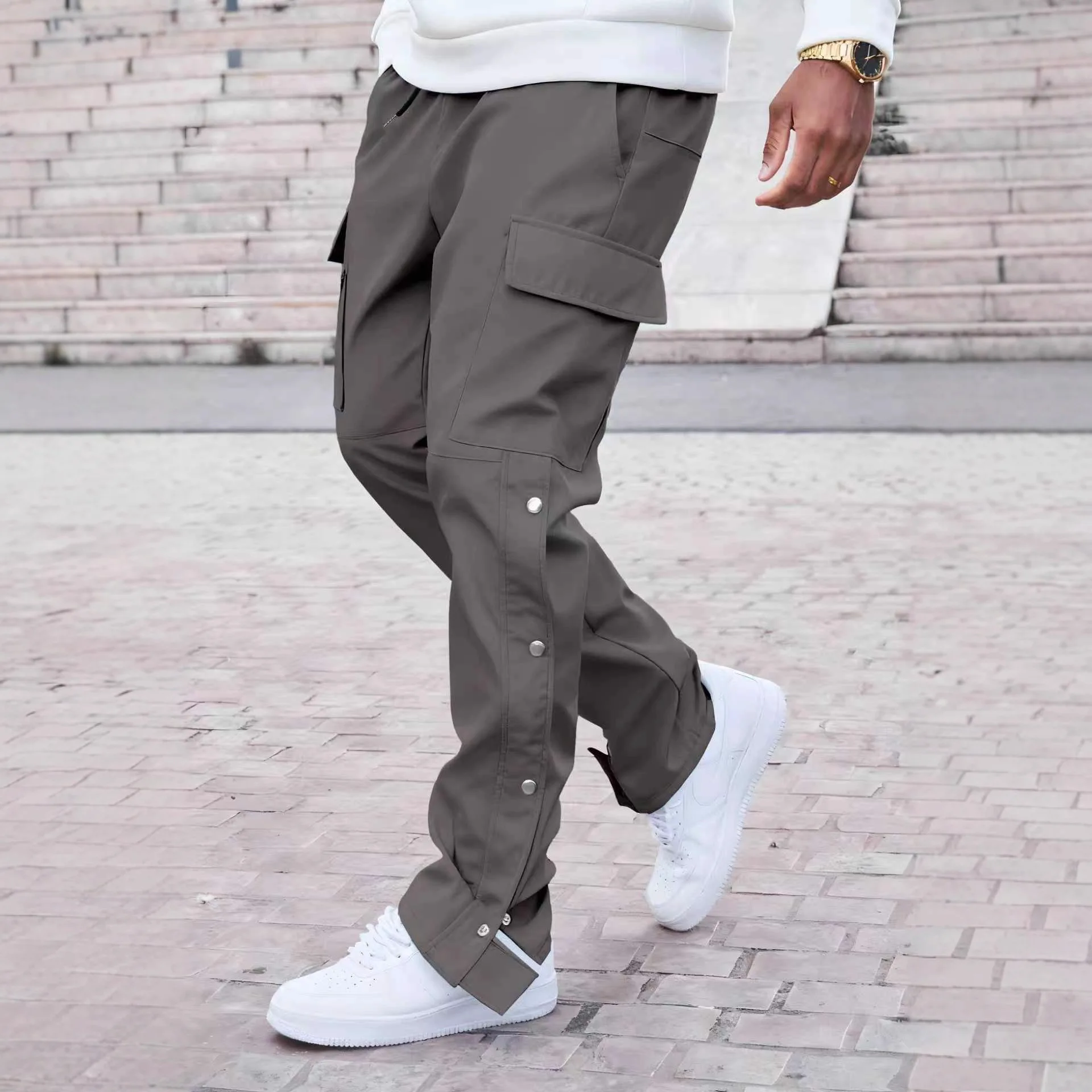 2026 Men's Multi-pocket Breasted Overalls Spring and Autumn Design Sense Retro Straight Casual Trousers
2026 Men's Multi-pocket Breasted Overalls Spring and Autumn Design Sense Retro Straight Casual Trousers