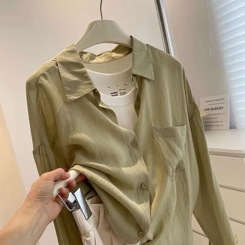 Легкая летняя женская рубашка во французском стиле с отложным воротником, универсальная, свободного кроя, для многослойных образов, хит продаж
Легкая летняя женская рубашка во французском стиле с отложным воротником, универсальная, свободного кроя, для многослойных образов, хит продаж