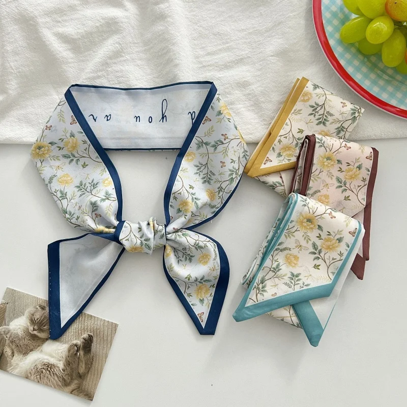 Double-sided Floral Print Satin Skinny Scarf Fashion Neckerchief Multi-use Hair Scarf Bag Handle Wrap Soft Neck Scarf for Daily
Double-sided Floral Print Satin Skinny Scarf Fashion Neckerchief Multi-use Hair Scarf Bag Handle Wrap Soft Neck Scarf for Daily
