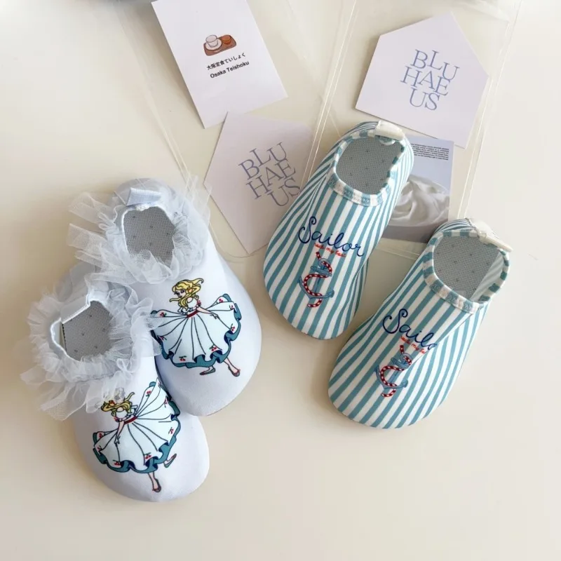 Детская пляжная обувь, дышащая обувь на мягкой подошве для дайвинга, уличная нескользящая обувь для плавания, детские сандалии, обувь для плавания
Детская пляжная обувь, дышащая обувь на мягкой подошве для дайвинга, уличная нескользящая обувь для плавания, детские сандалии, обувь для плавания