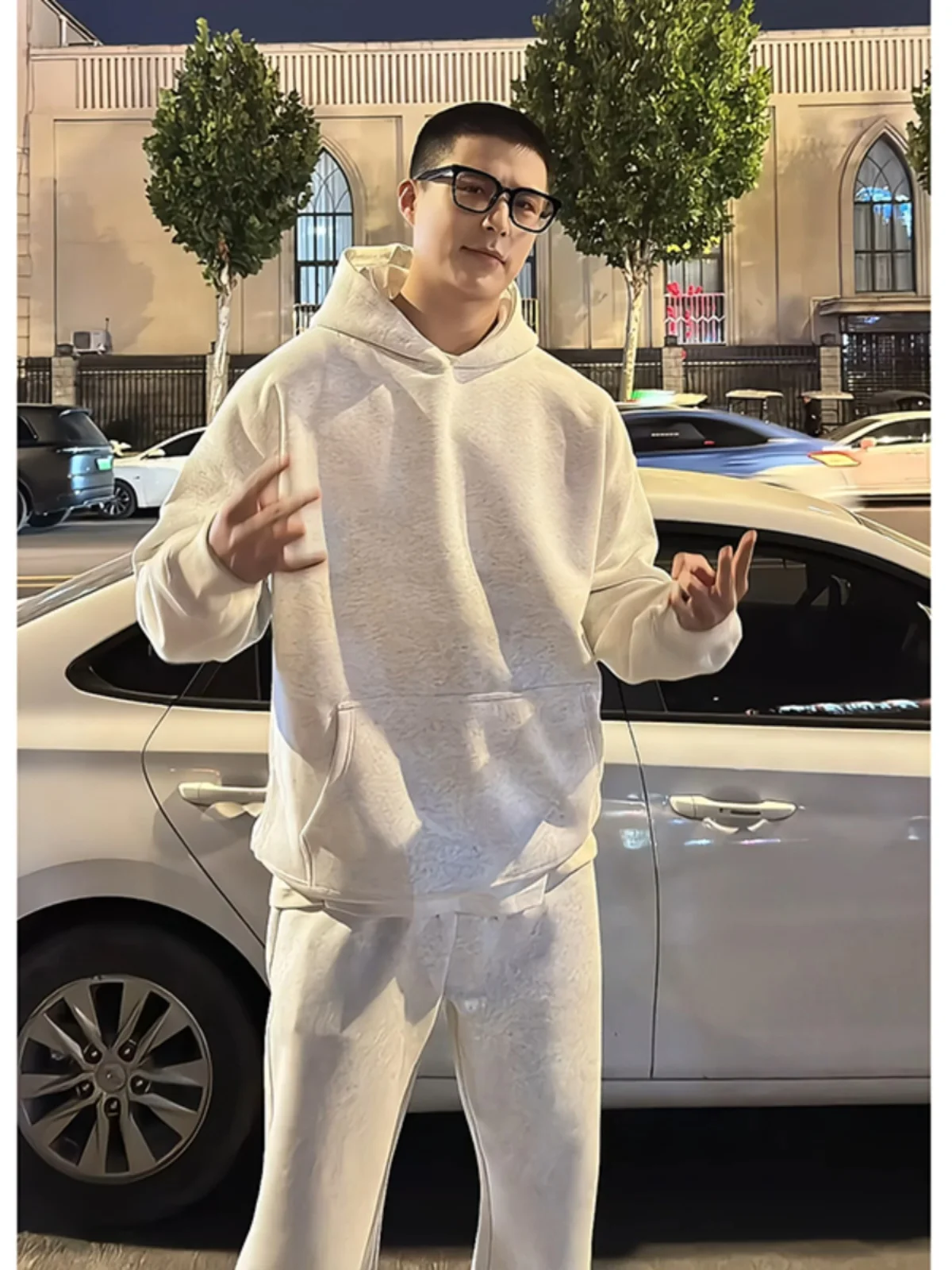 Heavyweight Hoodie Men's Casual Loose Fit Fall Winter White Grey American Retro Style Trendy Brand Hard Man Outfit Top
Heavyweight Hoodie Men's Casual Loose Fit Fall Winter White Grey American Retro Style Trendy Brand Hard Man Outfit Top