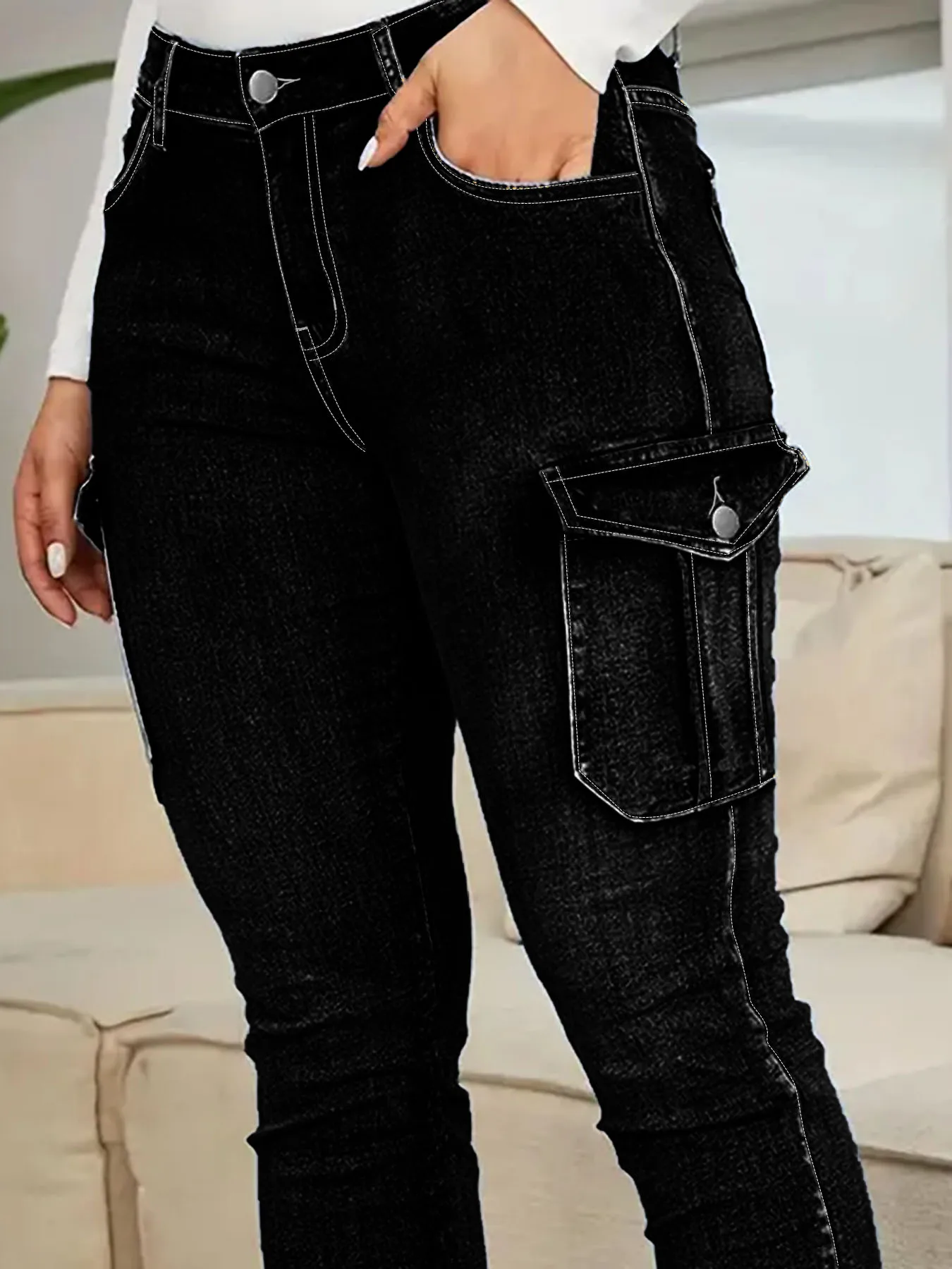 Plus-size high-waisted jeans with pockets, stylish washed and stretchy slim fit, suitable for plus-size women.
Plus-size high-waisted jeans with pockets, stylish washed and stretchy slim fit, suitable for plus-size women.