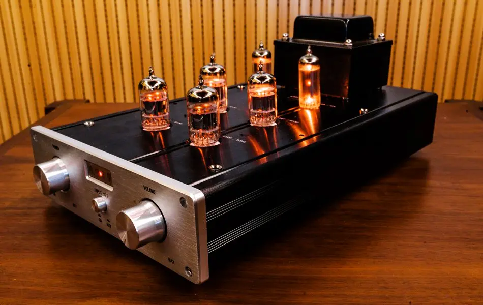 New Finished 12AX7+12AU7+6Z4 Pure Class A Tube Preamplifier HiFi Vacuum Tube Preamp
New Finished 12AX7+12AU7+6Z4 Pure Class A Tube Preamplifier HiFi Vacuum Tube Preamp