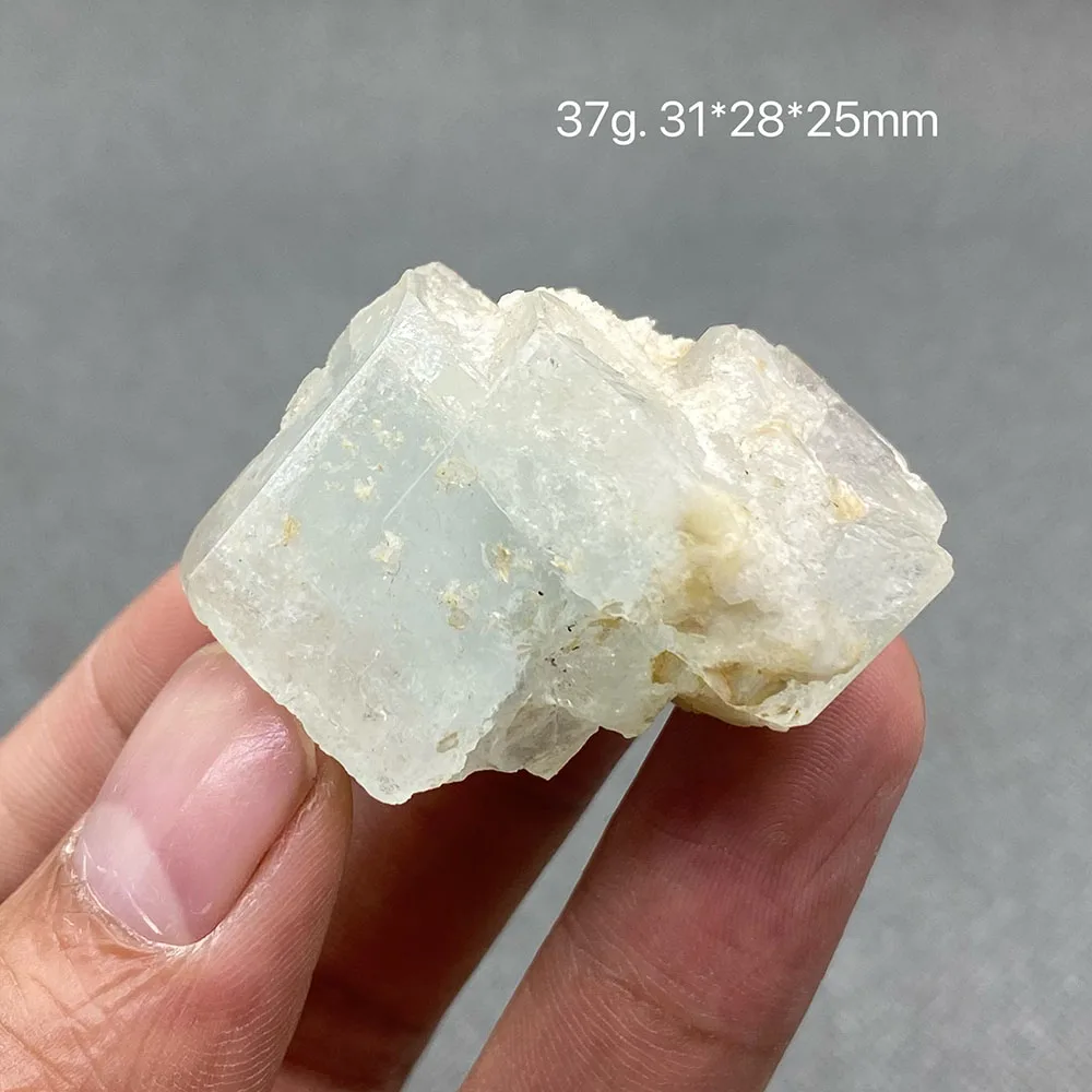 100% натуральный китайский аквамарин Xuebaoding, грубый минеральный образец, коллекция драгоценных камней
100% натуральный китайский аквамарин Xuebaoding, грубый минеральный образец, коллекция драгоценных камней