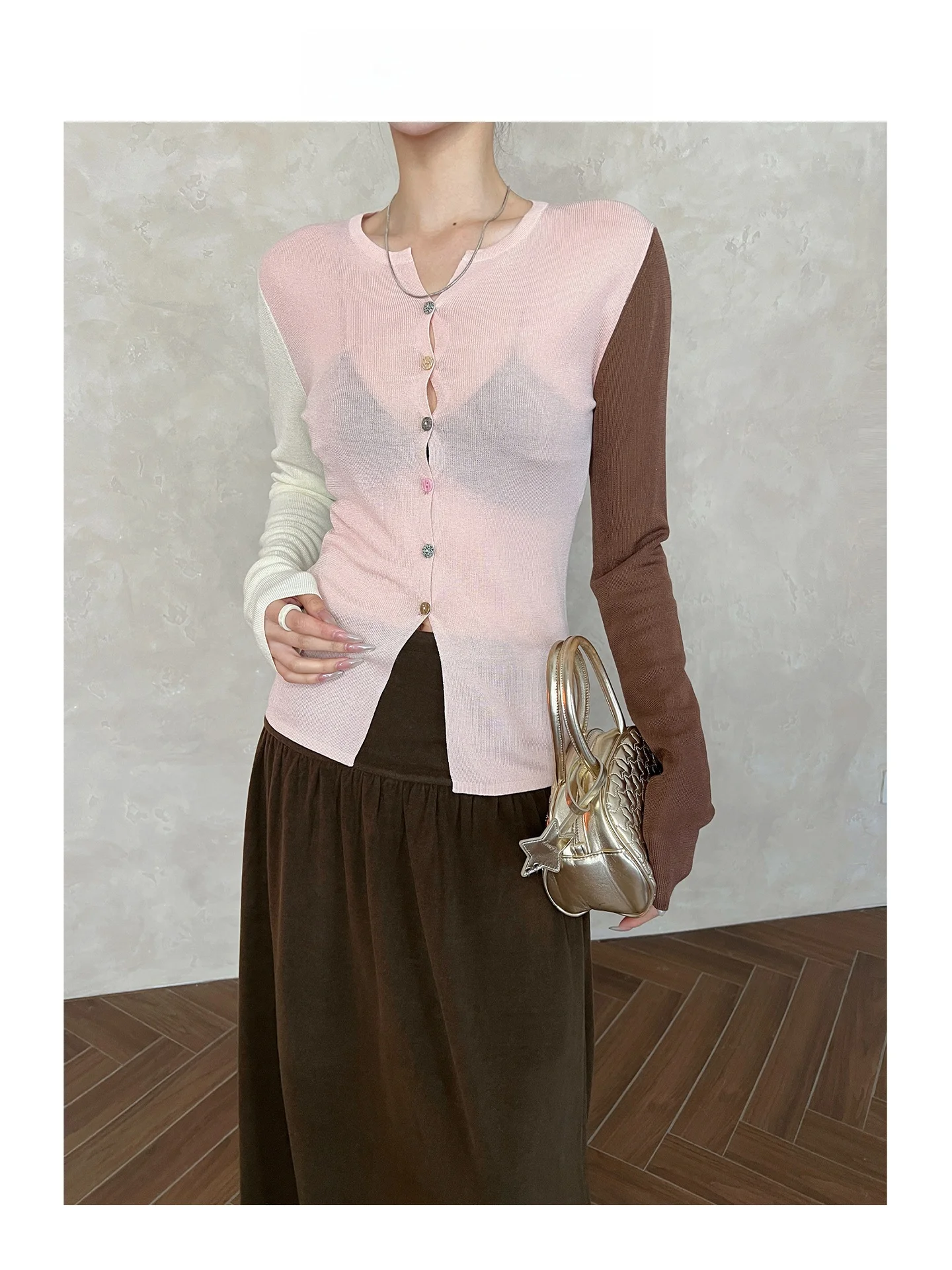 Arte AK Women's Slim Fit Long Sleeve Knitted Cardigan Button down Ruffle Hem V-Neck Sweater Minimalist Style Lenzing Lyocell ...
Arte AK Women's Slim Fit Long Sleeve Knitted Cardigan Button down Ruffle Hem V-Neck Sweater Minimalist Style Lenzing Lyocell ...