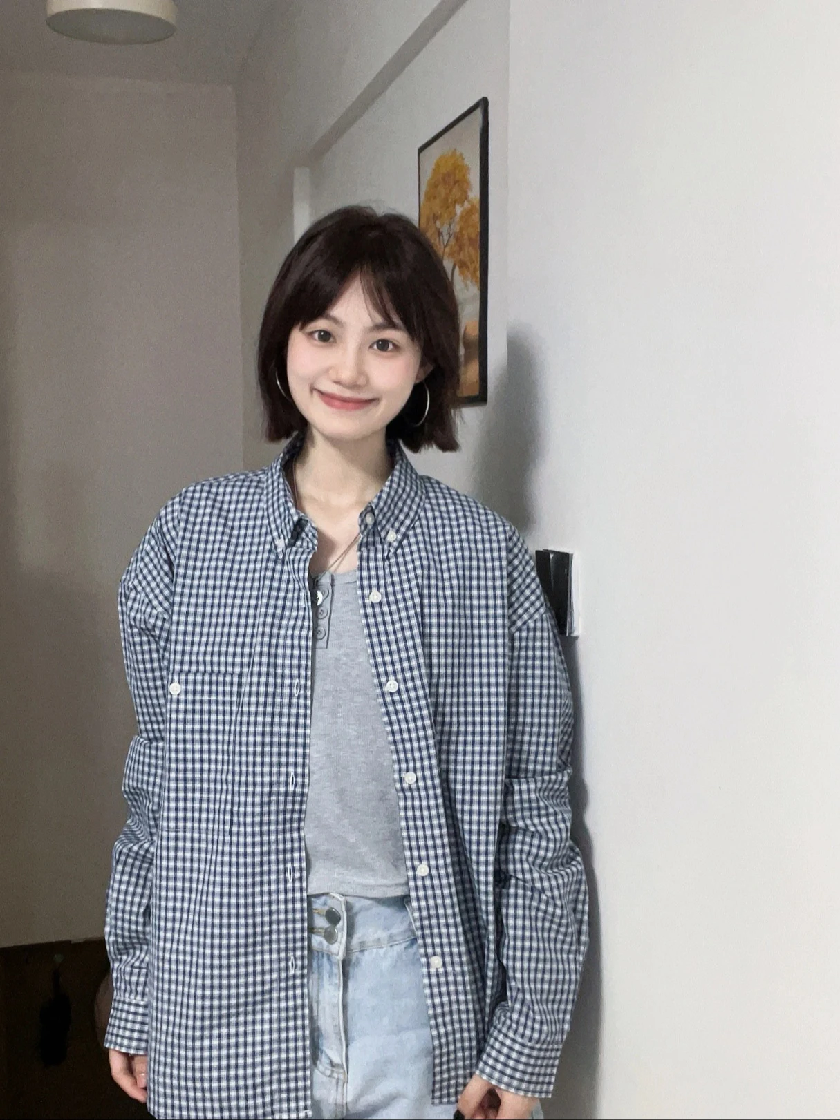 Свободный повседневный синий кардиган в клетку для женщин, длинный, с открытыми рукавами, верхняя одежда для ранней зимы, в корейском стиле, ленивый стиль
Свободный повседневный синий кардиган в клетку для женщин, длинный, с открытыми рукавами, верхняя одежда для ранней зимы, в корейском стиле, ленивый стиль