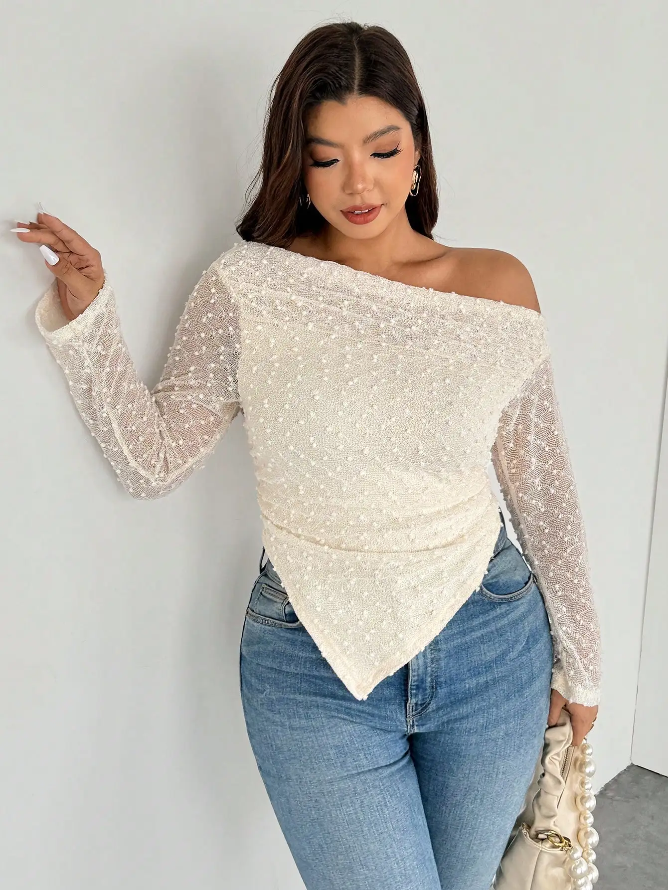 Elegant Off Shoulder Long Sleeve Asymmetrical Hem Lace Top
Elegant Off Shoulder Long Sleeve Asymmetrical Hem Lace Top