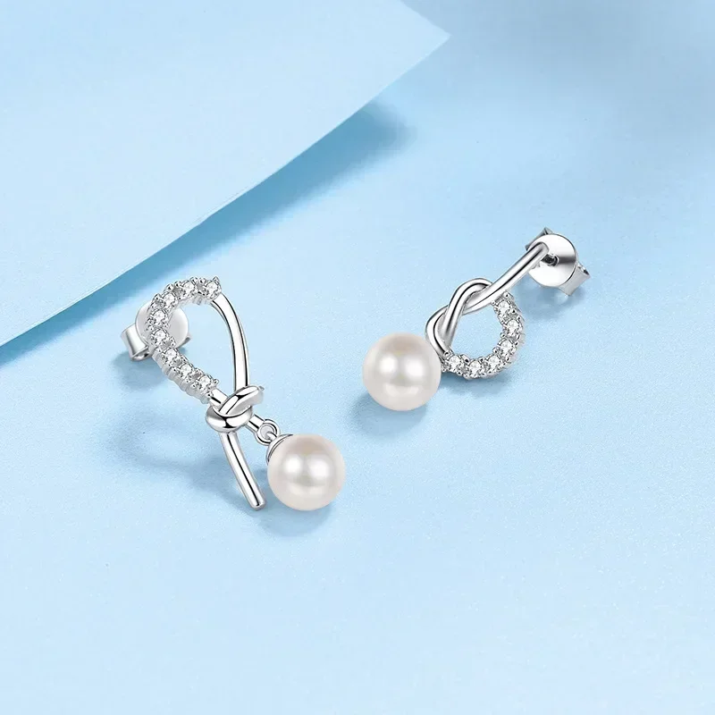 Luxury Platinum PT950 Freshwater Pearl Women's Stud Earring, 0.21ct Flawless Moissanite Simple Diamond Earring for Leisure Party
Luxury Platinum PT950 Freshwater Pearl Women's Stud Earring, 0.21ct Flawless Moissanite Simple Diamond Earring for Leisure Party