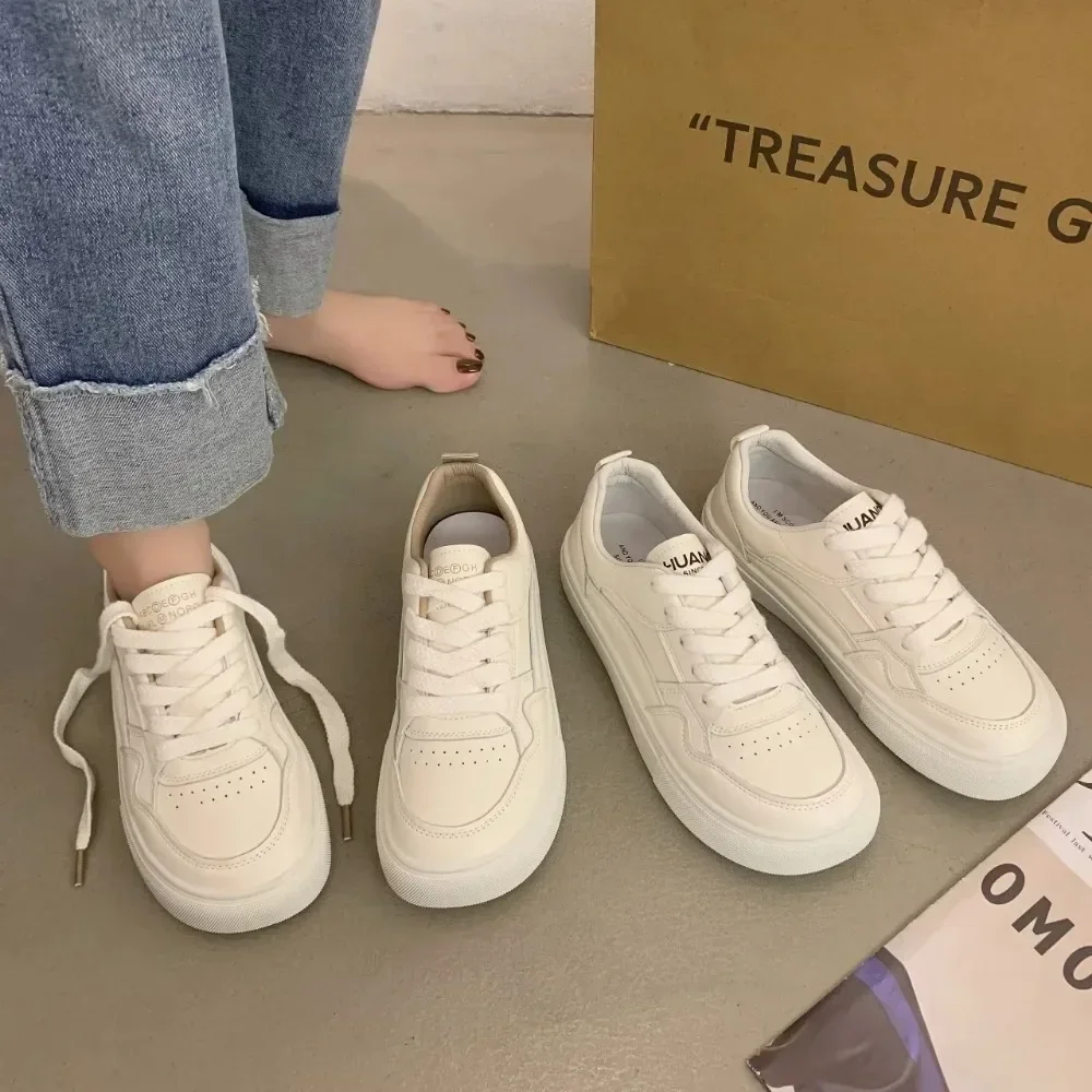 Breathable Genuine Leather Women's Sneakers for Spring Summer Simple Design for Casual and Commuting
Breathable Genuine Leather Women's Sneakers for Spring Summer Simple Design for Casual and Commuting