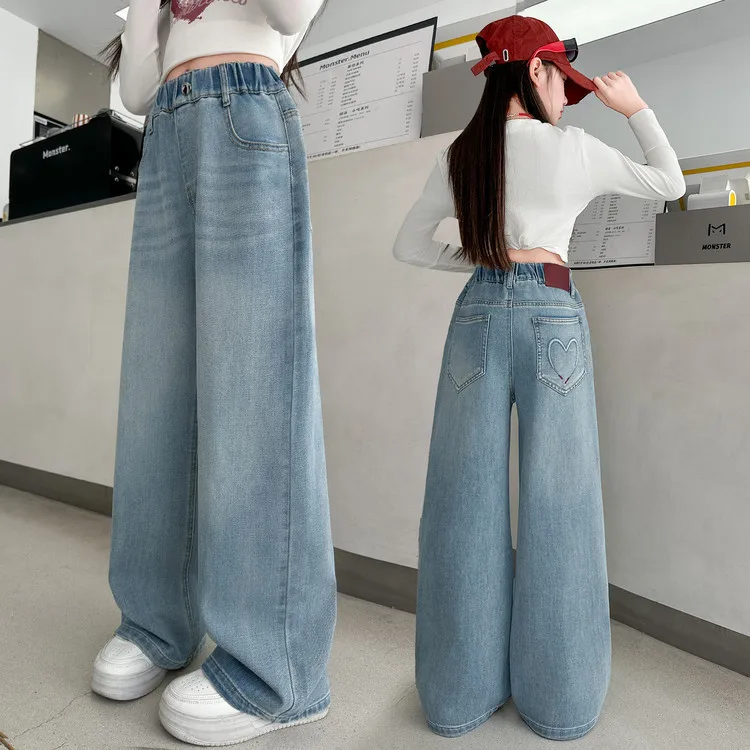 Children's High Waist Wide Leg Denim Pants Girls Spring Jeans Pocket with heart Embroidered Kids Stylish Straight Leg Trousers
Children's High Waist Wide Leg Denim Pants Girls Spring Jeans Pocket with heart Embroidered Kids Stylish Straight Leg Trousers