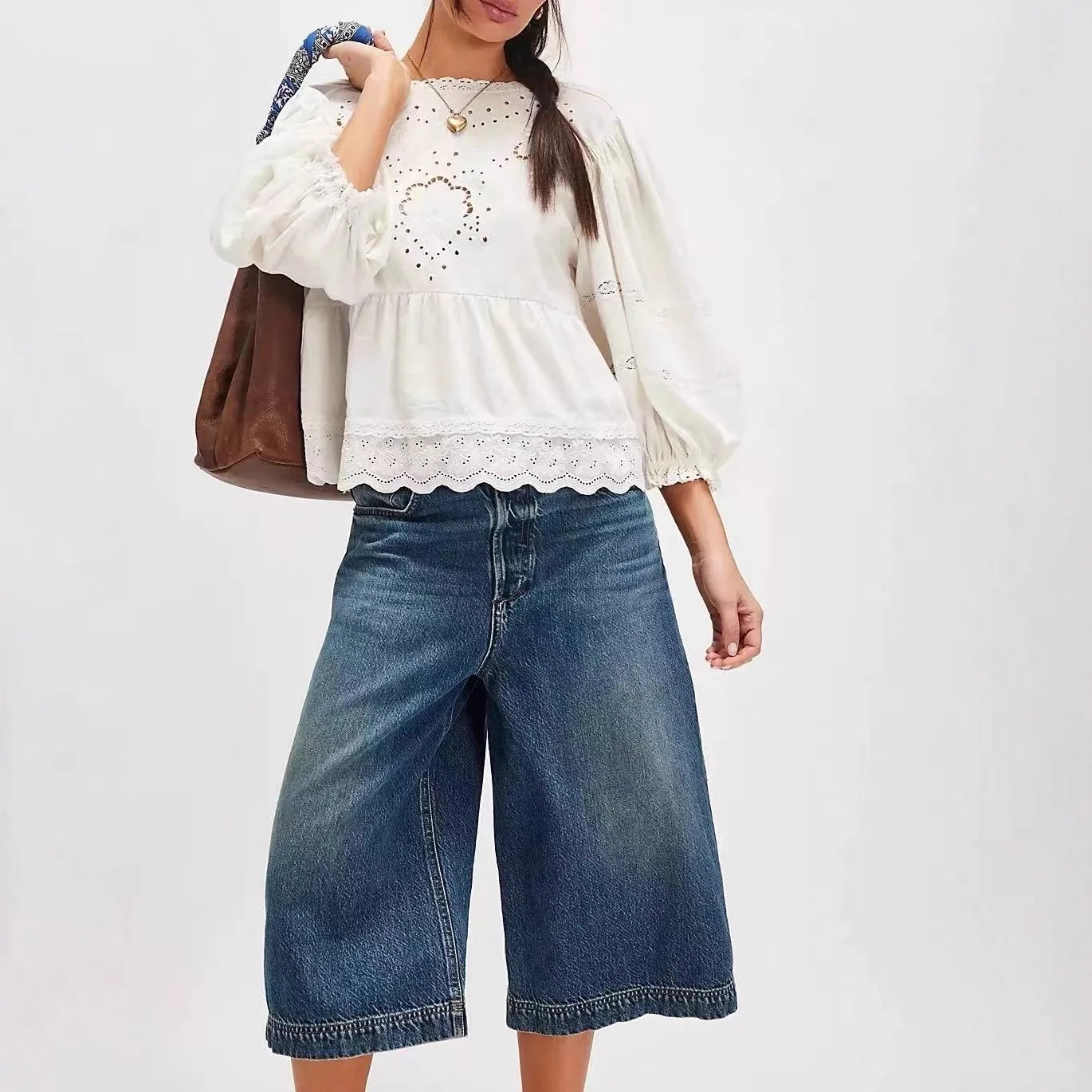 Retro Embroidered Double-Sided Wear Loose irt with Lantern Sves And Belt for Women Cotton Autumn Winter New Sle
Retro Embroidered Double-Sided Wear Loose irt with Lantern Sves And Belt for Women Cotton Autumn Winter New Sle