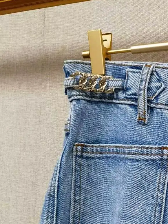 Spring/Summer Women Denim Chain Double Pocket Wide Leg Pants Loose High Waist Fashion Casual Sraight Jeans
Spring/Summer Women Denim Chain Double Pocket Wide Leg Pants Loose High Waist Fashion Casual Sraight Jeans
