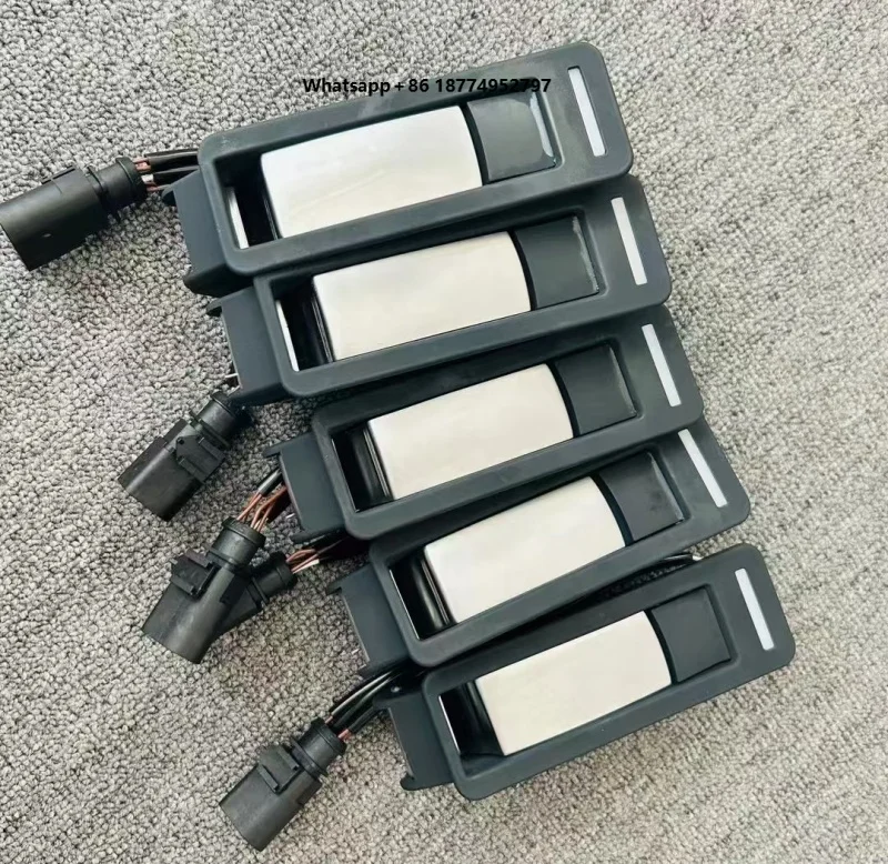 Suitable Huracan Aventador URUS Door Pull Switch Left and Right Door Handles 470827566A 470837293A
Suitable Huracan Aventador URUS Door Pull Switch Left and Right Door Handles 470827566A 470837293A