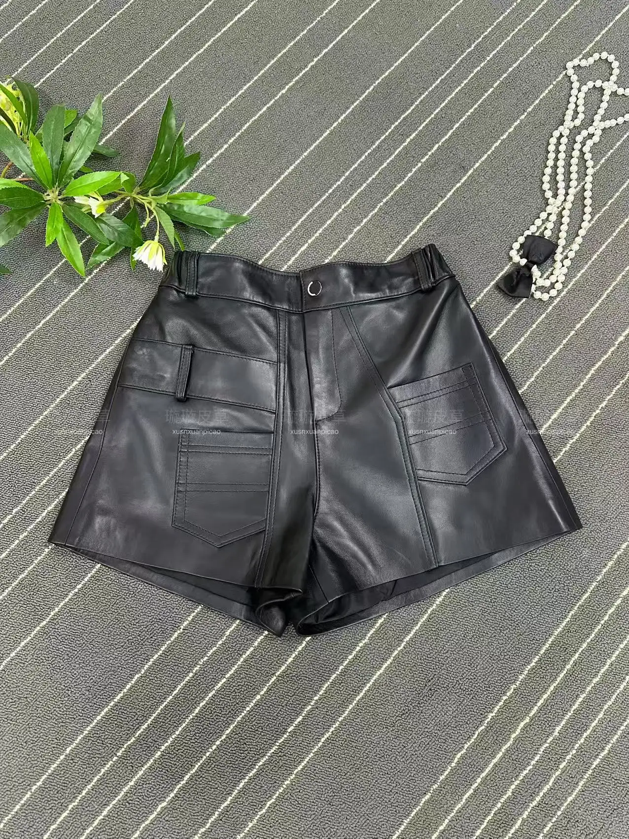 High Waist Leather Pants Women's eepskin Real Leather Slimming ort Pants Wide Leg Commuter Sle Zipper ket Casual Tro...
High Waist Leather Pants Women's eepskin Real Leather Slimming ort Pants Wide Leg Commuter Sle Zipper ket Casual Tro...
