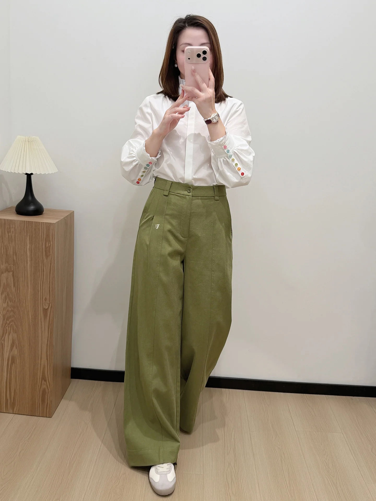 Женская рубашка с цветочным воротником, защита от морщин, мягкая, моющаяся, для офиса, с длинным рукавом, из других материалов, 100% UPF, защита от УФ-излучения 1500+, весна
Женская рубашка с цветочным воротником, защита от морщин, мягкая, моющаяся, для офиса, с длинным рукавом, из других материалов, 100% UPF, защита от УФ-излучения 1500+, весна