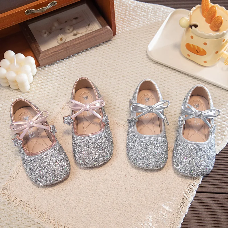 Kids'Casual Shoes Fashion Solid Color PU Leather Bow Spring Flat Shoes For Children Anti-slip Pink Sliver Shoes Size 24-33
Kids'Casual Shoes Fashion Solid Color PU Leather Bow Spring Flat Shoes For Children Anti-slip Pink Sliver Shoes Size 24-33