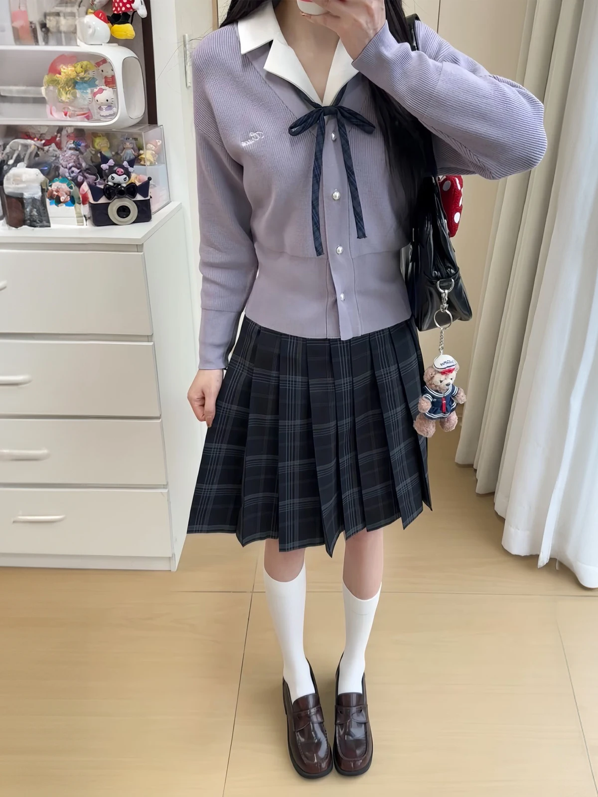 Women's 26V Neck Knitted Cardigan Waist Cinched School Uniform Set with Long Sleeve Knot Winter Fashion Three Piece...
Women's 26V Neck Knitted Cardigan Waist Cinched School Uniform Set with Long Sleeve Knot Winter Fashion Three Piece...