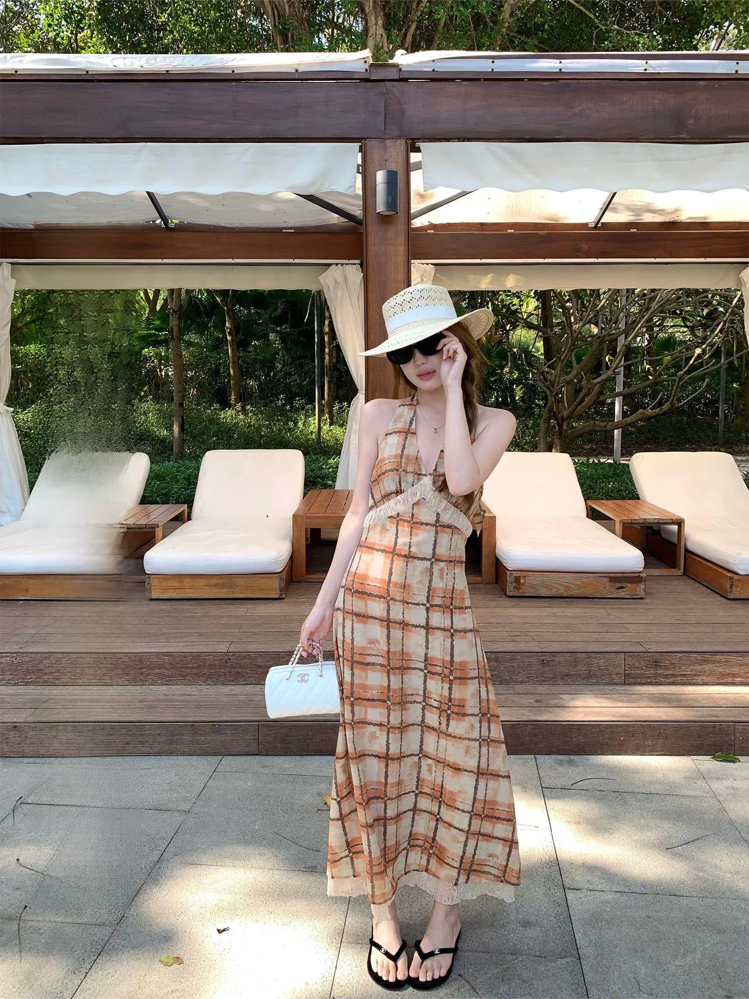 Yuzu Qi Caramel 2026 New Coffee Grid Dress Long Vintage Style Strapless Dress A-Line Silhouette Sleeveless Women's Dress
Yuzu Qi Caramel 2026 New Coffee Grid Dress Long Vintage Style Strapless Dress A-Line Silhouette Sleeveless Women's Dress