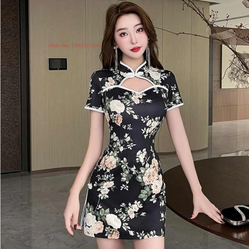 2025 chinese sexy banquet nightclub dress flower print cheongsam improved qipao dress+shorts set spa work dress beauty uniform
2025 chinese sexy banquet nightclub dress flower print cheongsam improved qipao dress+shorts set spa work dress beauty uniform