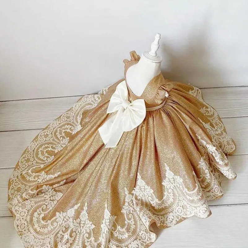 Gold Flower Girl Dresses Ball Gown Backless Sequined Little Princess Birthday Dress Party Gowns Big Bow
Gold Flower Girl Dresses Ball Gown Backless Sequined Little Princess Birthday Dress Party Gowns Big Bow